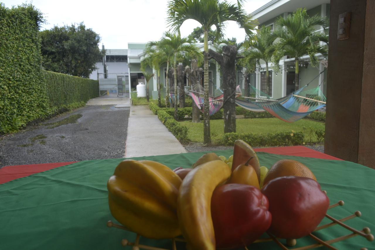 La Fortuna Backpackers Resort Eksteriør billede